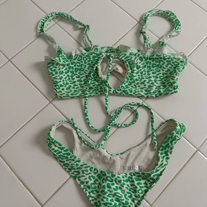 Frankie’s bikinis set